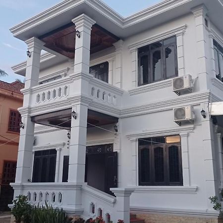 Inthavong Hotel/Guest House ヴァンヴィエン エクステリア 写真