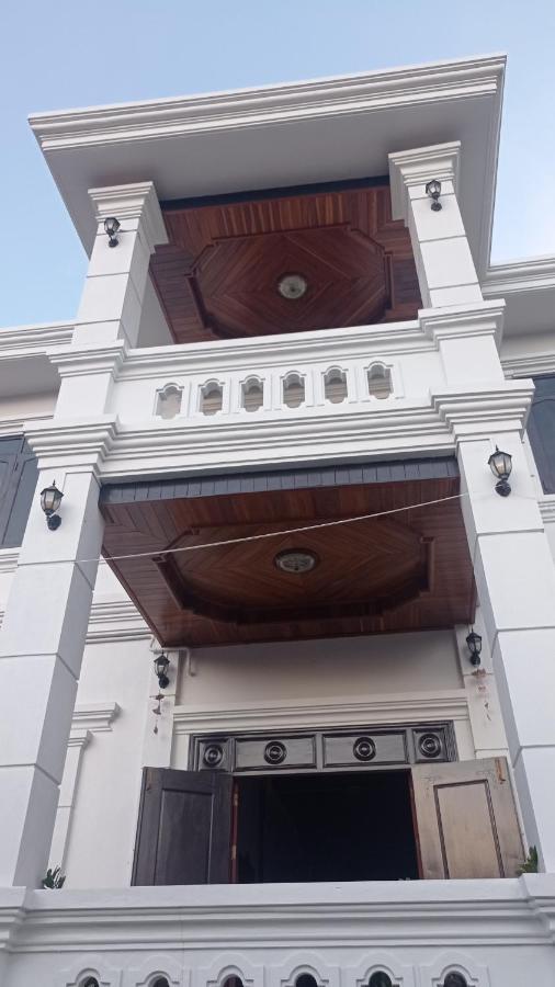 Inthavong Hotel/Guest House ヴァンヴィエン エクステリア 写真